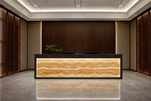 Plans de travail de cuisine et salle de bain modernes, écologiques, résistants au feu, en pierre de quartz Calacatta, préfabriqués, coupés sur mesure, style Carrara - Product Image 1