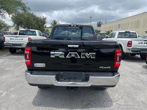 รถมือสองคุณภาพดี ปี 2022 รุ่น Rammmm 3500 Rammm Crew Cab Longhorn ขับเคลื่อน 4 ล้อ เครื่องยนต์ดีเซล Cumminssss 6.7 ลิตร เกียร์อัตโนมัติ 6 สปีด - Product Image 2