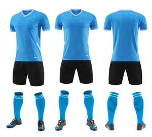 Ensemble d'uniformes de football à sublimation pour hommes, maillot et short de football à manches courtes en tissu extensible deux pièces - Product Image 4