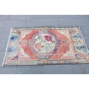 Vintage Turkish Small Rug 2.9x5 ft, <b>Red</b> Camouflage Rug <b>Wool</b> - Product Image 4