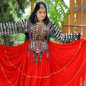 Nouveau style de couleur orange maxi dans un beau design avec des pièces brodées dans la poitrine robes vintage afghanes respirantes de haute qualité - Product Image 3