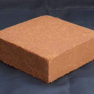 Top Quality <strong>Coco</strong> <strong>Peat</strong> <strong>Block</strong> Best Price Wholesale Natural Coir Pith Bricks <strong>5</strong> <strong>kg</strong> <strong>Blocks</strong> From Vietnam for Gardening and Farming - Product Image 4