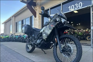 Motocicleta Kawasaki Estándar KLR650 Adventure Cypher Camo Beige en Venta, Motocicletas Todoterreno - Product Image 2