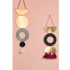 Colgante de pared decorativo de metal de diseño elegante creativo para la pared del hogar hoteles restaurante sala de estar dormitorio montado en la pared al por mayor - Product Image 1