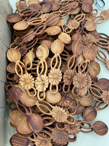 Cuchara de madera hecha a mano de primera calidad para chefs gourmet y accesorios de fotografía de comida - Product Image 4