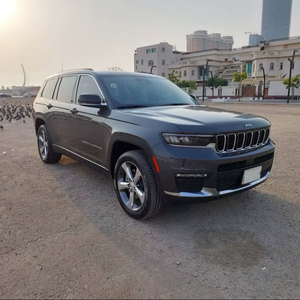 Grand Cherokee SUV V6 Diésel AWD 2021 Usado con Asientos de Cuero, Control de Crucero Adaptativo, Volante a la Izquierda, Neumáticos R16, Interior Claro - Product Image 1