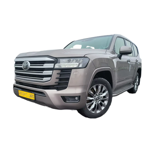 Toyota Land Cruiser 300 GXR SUV d'occasion à faible kilométrage, édition XTREME - Product Image 1