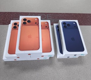 Vente en gros – Nouveau modèle Apple iPhone 17 Pro Max 1 To A3526 avec double carte SIM (physique et eSIM) – Toutes couleurs - Product Image 2