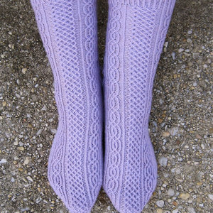 Fabricant de chaussettes en polyester tricotées en gros avec logo personnalisé OEM Chaussettes universelles pour hommes Chaussettes tricotées à manches - Product Image 6