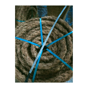 Cuerda de fibra de cáscara de coco elaborada para embalaje sostenible, decoración agrícola y presentación de productos ecológicos - Product Image 1