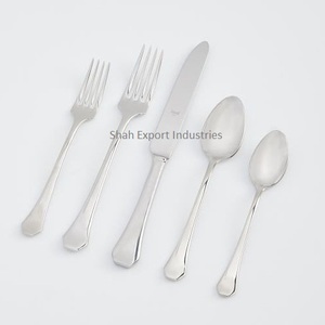 ชุดช้อนส้อมสแตนเลสสตีลสไตล์อเมริกันโมเดิร์นสุดหรู พร้อมด้ามจับเคลือบเงาแบบราชวงศ์ สำหรับใช้ในบ้านและงานแต่งงาน - Product Image 3