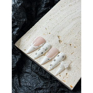 Decoración de Uñas con Diseño de Copos de Nieve Elegantes para Realzar las Uñas - Product Image 4