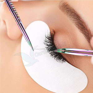 Pince à épiler pointue en poils incarnés avec logo et emballage personnalisés - Product Image 5