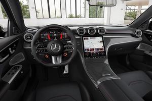 MEJOR OFERTA, AUTO USADO IMPECABLE 2024 A-M-G C 43 4-MATIC con Volante a la Derecha y Componentes de Plástico - Product Image 3