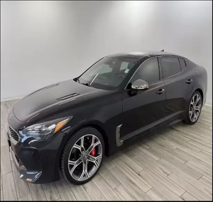Kia Stinger GT2 4 portes 2024 d'occasion, conduite à gauche, sièges en cuir, propulsion arrière avec caméra de recul - Product Image 3