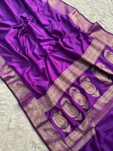 Seda suave de excelente calidad con Jacquard Work Sari Mujer Fabricante de moda de Surat a precio mayorista - Product Image 3