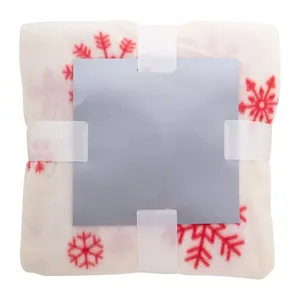 Couverture en polaire corail Uppsala, produit de merchandising personnalisé - Product Image 5