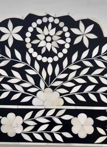 กระจกติดผนังกรอบลายฉลุสีแฟนซี ราคาสมเหตุสมผล - Product Image 2