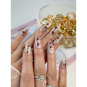 Autocollants pour ongles à presser motif rose et floral, design élégant et durable, pour un nail art stylé - Product Image 3