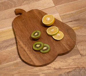 Tabla de Madera de Mango Natural en Forma de Pera para Servir Charcutería con Asa, Diseño de Fruta, Tabla de Cortar y Decorar - Product Image 4