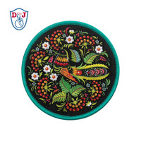 Dessous de verre chaud de Patch de conception d'oiseau de fleur d'impression de sublimation de broderie chaude de 10cm avec le support antidérapant de tissu