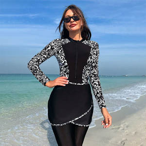 <span class=keywords><strong>Maillot</strong></span> <span class=keywords><strong>de</strong></span> <span class=keywords><strong>bain</strong></span> islamique trois pièces à motif végétal avec jupe <span class=keywords><strong>de</strong></span> <span class=keywords><strong>bain</strong></span> modeste et manches longues <span class=keywords><strong>anti</strong></span>-<span class=keywords><strong>UV</strong></span> pour femme musulmane - Product Image 2