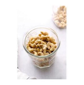 Fournisseur en gros de noix de cajou brutes, proposant une qualité de goût naturel premium, adapté aux marchés internationaux, en vrac, pour les collations - Product Image 1