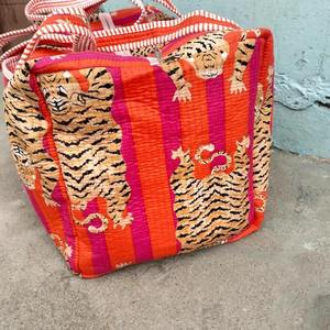 Sac de voyage en coton fait main, sac de voyage matelassé multicolores, sac de voyage matelassé léger multi-compartiments en coton - Product Image 3