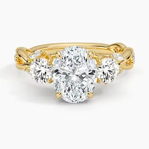 Anillo de Compromiso con Tres Diamantes de Corte Ovalado para Cualquier Fiesta, Ocasión o Función - Product Image 5