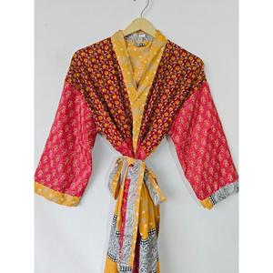 Bata de Kimono de seda térmica suave para mujer, ropa de dormir de boda de verano personalizada para novia y damas de honor para primavera - Product Image 3