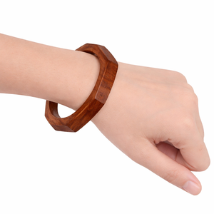 Brazalete de Madera Octagonal Hecho a Mano, Brazalete de Madera Geométrico Natural, Joyería Minimalista de Madera Maciza para Mujer - Product Image 6