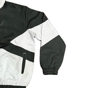 Ensemble coupe-vent pour homme avec logo brodé sur mesure Short en nylon respirant avec motif imprimé pour l'hiver Short coupe-vent pour homme - Product Image 3