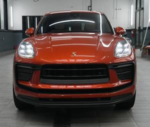 Porsche Macan S 2022 d'occasion, incroyablement parfait, faible kilométrage, en stock, offert à un prix incroyable, à ne pas manquer - Product Image 1