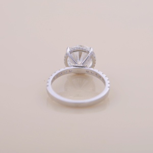 Anillo de Compromiso con Diamante Cultivado en Laboratorio de Corte Redondo de 4.02CT, Anillo de Novia con Banda Pavé de Oro Blanco, Rosa y Amarillo de 14K para Mujer - Product Image 5