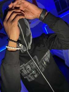 เสื้อฮู้ดผ้าฝ้ายโอเวอร์ไซส์สำหรับผู้ชายเสื้อฮู้ดโอเวอร์ไซส์แบบ Y2K ระบายอากาศได้โลโก้ออกแบบได้ตามต้องการ - Product Image 3