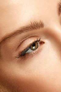 เจลบำรุงคิ้วสูตรธรรมชาติ 100% ออร์แกนิค ปราศจากน้ำมัน สำหรับคนทานวีแกน ป้องกันน้ำ ติดทนนาน ช่วยเร่งการเจริญเติบโต ผลิตตามสั่ง ขายส่ง - Product Image 3