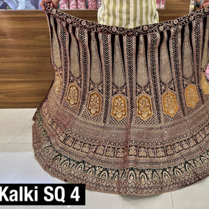 Elegante terciopelo nupcial Lehenga pesado Jarkan trabajo doble lata estilo Rajwadi largo Choli 4 lados Butti trabajo Dupatta para invierno verano - Product Image 3