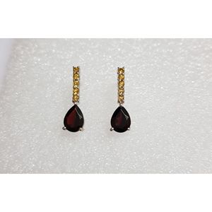 Pendientes de Moda con Topacio Blanco y Granate, Elegantes Anillos para la Oreja - Product Image 1