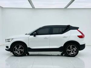 SUV 2025 de Alta Gama con Tracción en las Cuatro Ruedas, Techo Panorámico, Transmisión Automática, Asientos de Cuero, 360, Auto Usado en Venta - Product Image 2