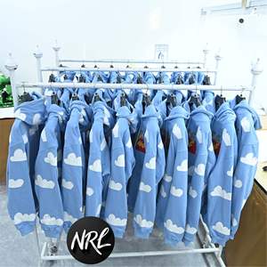 Haut court personnalisé pour homme, style vintage, avec logo nuage, patch brodé vieilli, devant uni, en Spandex/Polyester, anti-rétrécissement, respirant - Product Image 3