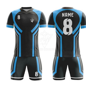 Tenue de football prête pour le match, matière respirante conçue pour l'entraînement intensif et le confort le jour du match - Product Image 3