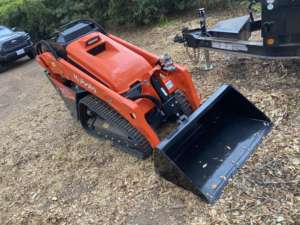 Vente à chaud Mini Kubota SCL1000 Crawler SkidSteer Loader Machines de construction Ride-On Compact Loader Core Engine Pump à vendre - Product Image 3