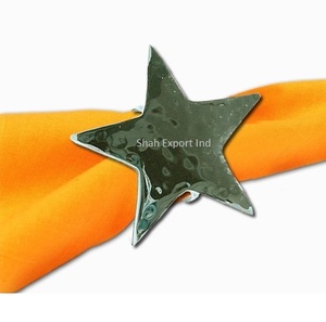 Ronds de serviette en métal de conception martelée pour la table de dîner spéciale de fête de mariage porte-serviettes décoratifs en forme d'étoile - Product Image 1