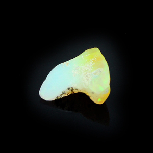 Ethiopische Opaal Gratis Vorm Ruwe Steen Natuurlijke 15X13 Mm 4.10 Cts Ishu Gems Wit Kleur Spelen Of Brand 15X13 Mm IG15670 - Product Image 4