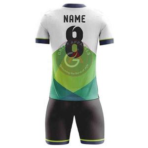 Maillot d'entraînement de football personnalisé personnalisé à manches courtes et shorts uniformes de football en tissu polyester à manches courtes - Product Image 2