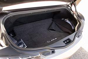 LC 500 Convertible 2023, Motor V8, Revestimiento Exterior Gris - Product Image 5