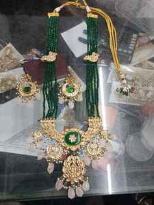 สร้อยโชคเกอร์ไข่มุก Kundan แบบดั้งเดิมพร้อมต่างหูชุดมุกงานแต่งงานสุดหรูเครื่องประดับแฟชั่นสำหรับเจ้าสาว - Product Image 2