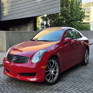 ¡Oferta Imperdible! Infiniti G35 Coupé 2006 Usado en Excelentes Condiciones, Transmisión Manual de 6 Velocidades, Motor V6, Tracción Trasera, Color Rojo Láser, Versión Ext Luxury - Product Image 1