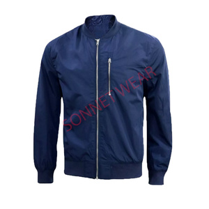 Veste à glissière décontractée à capuche chaude pour hommes confortables, parfaite pour les voyages d'aventures d'hiver et les tenues de tous les jours élégantes - Product Image 1
