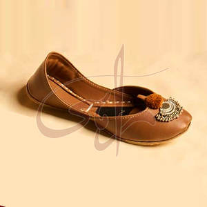 High Quality Silver Printed Anti-Slippery Khussa Faux Leather Upper Genuine Leather Midsole Handmade Fashion <b>Design</b> for All - Product Image 4